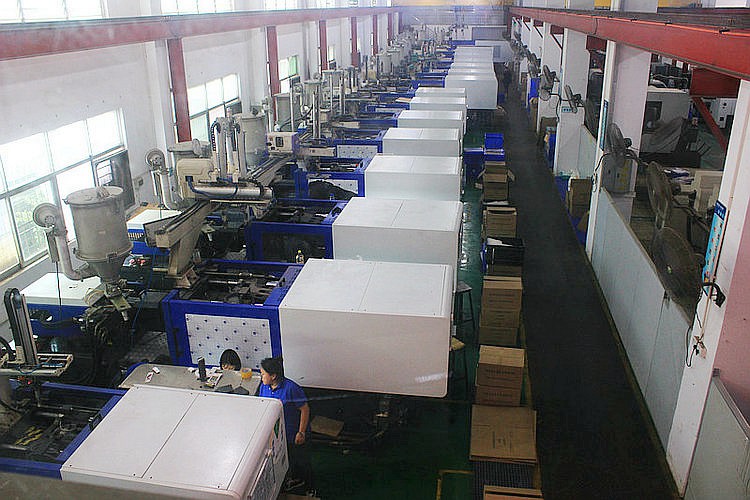 Plastic injection moulding department